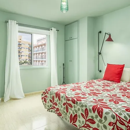 Apartment Cristianos Plaza, With Air-conditioning Los Cristianos (Tenerife)